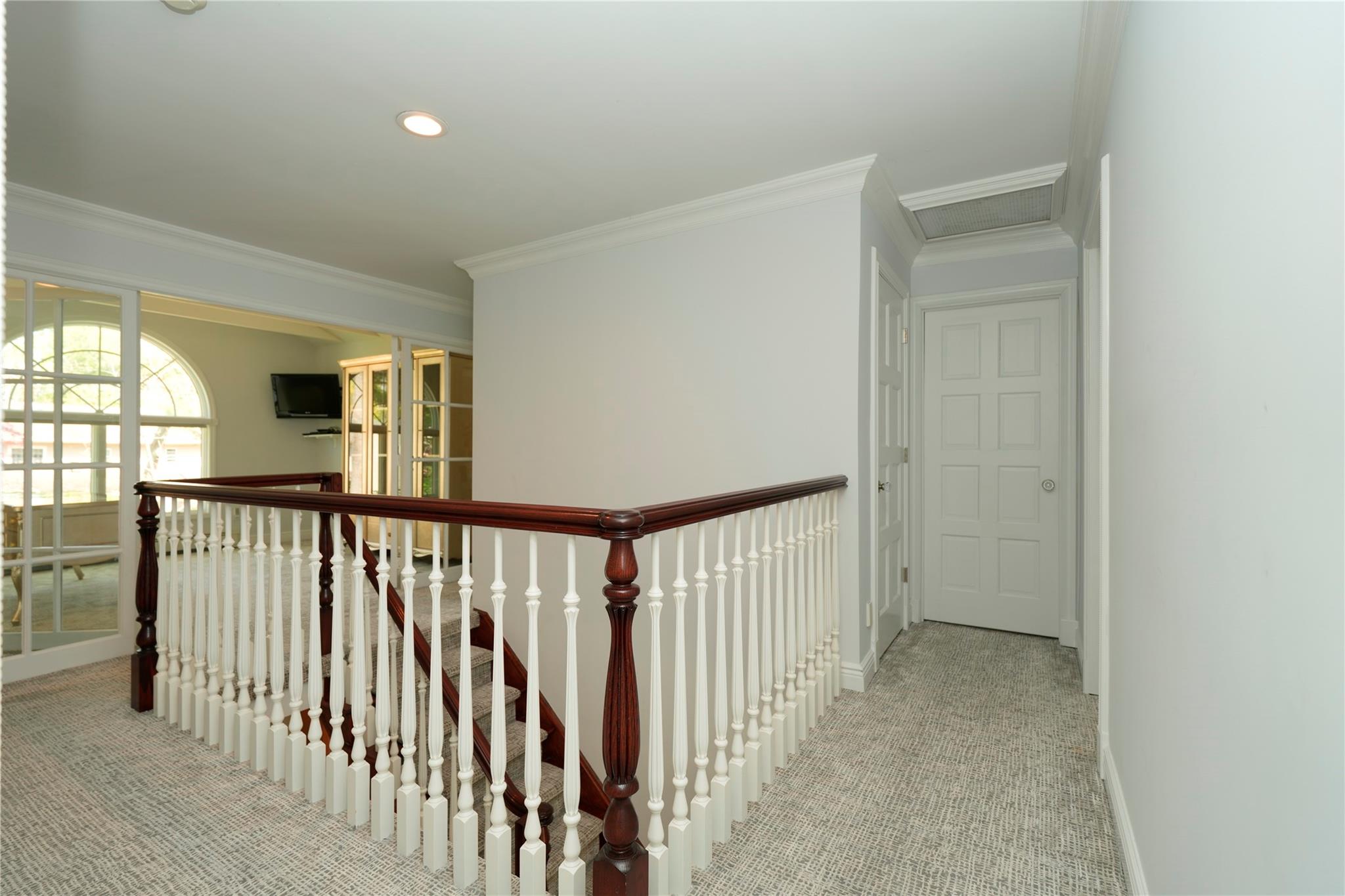 5 Samuel Court, Syosset, New York image 9