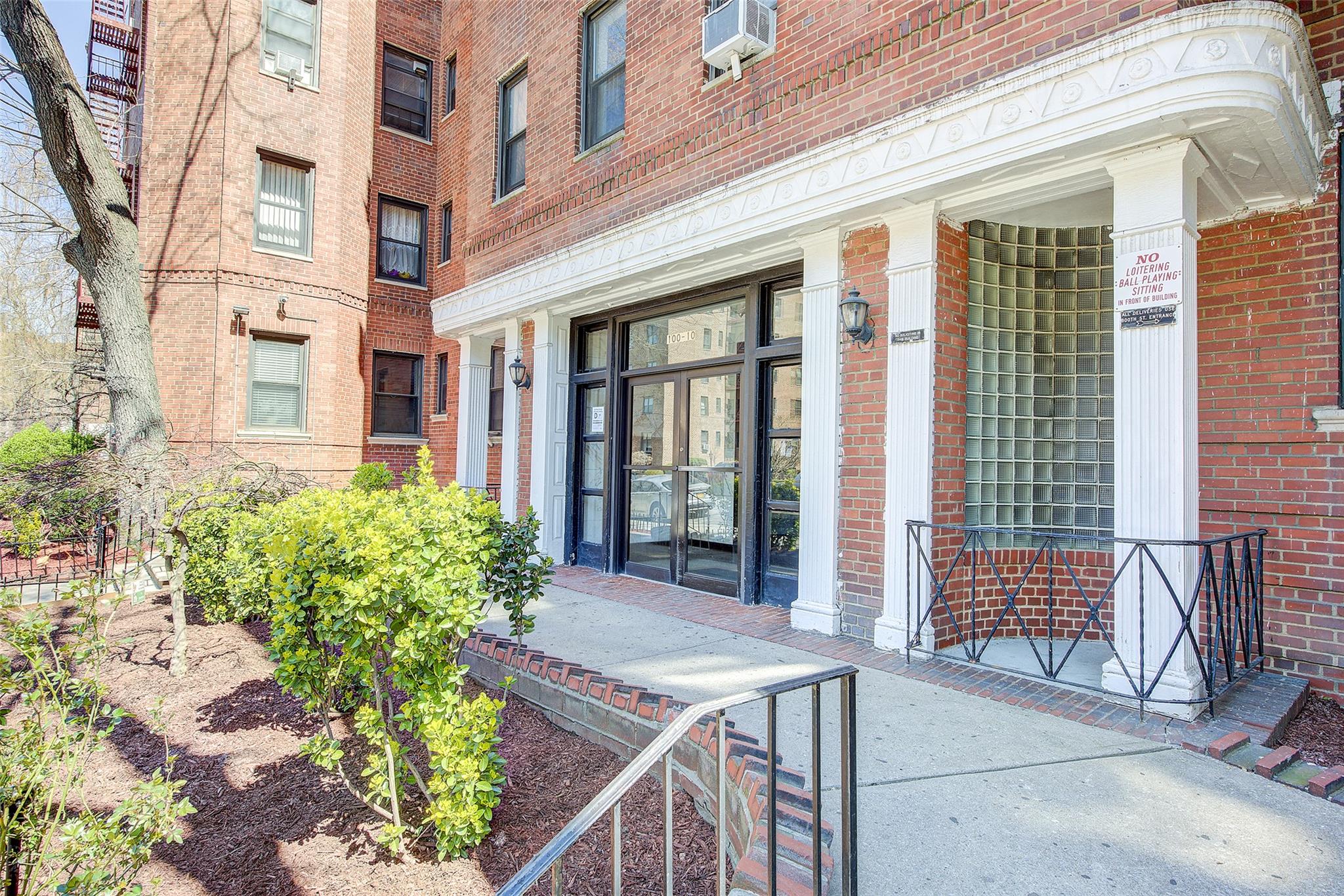 100-10 67th Road #5H, Forest Hills, New York image 2