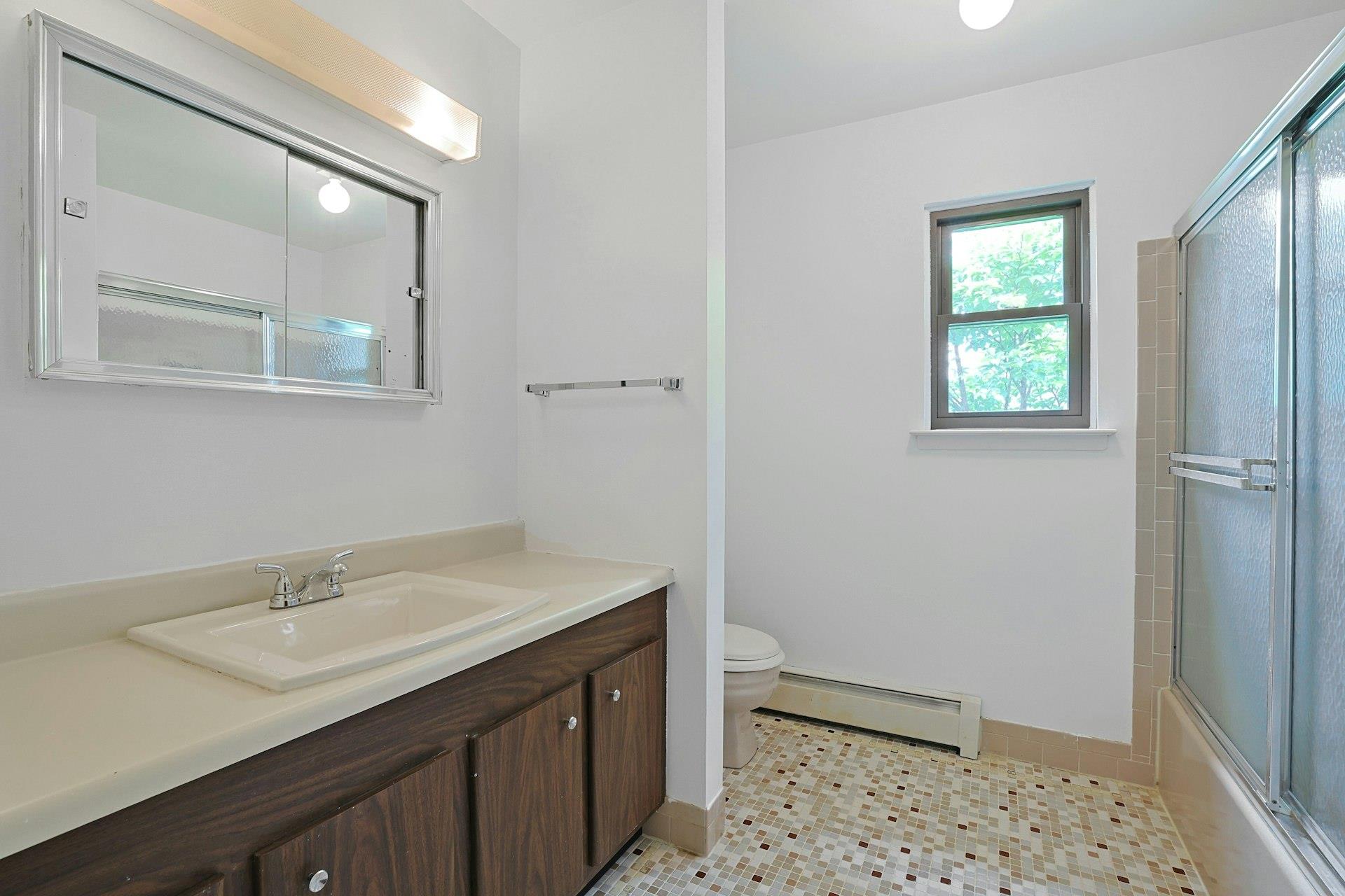 16 Quincy Lane, White Plains, New York image 22