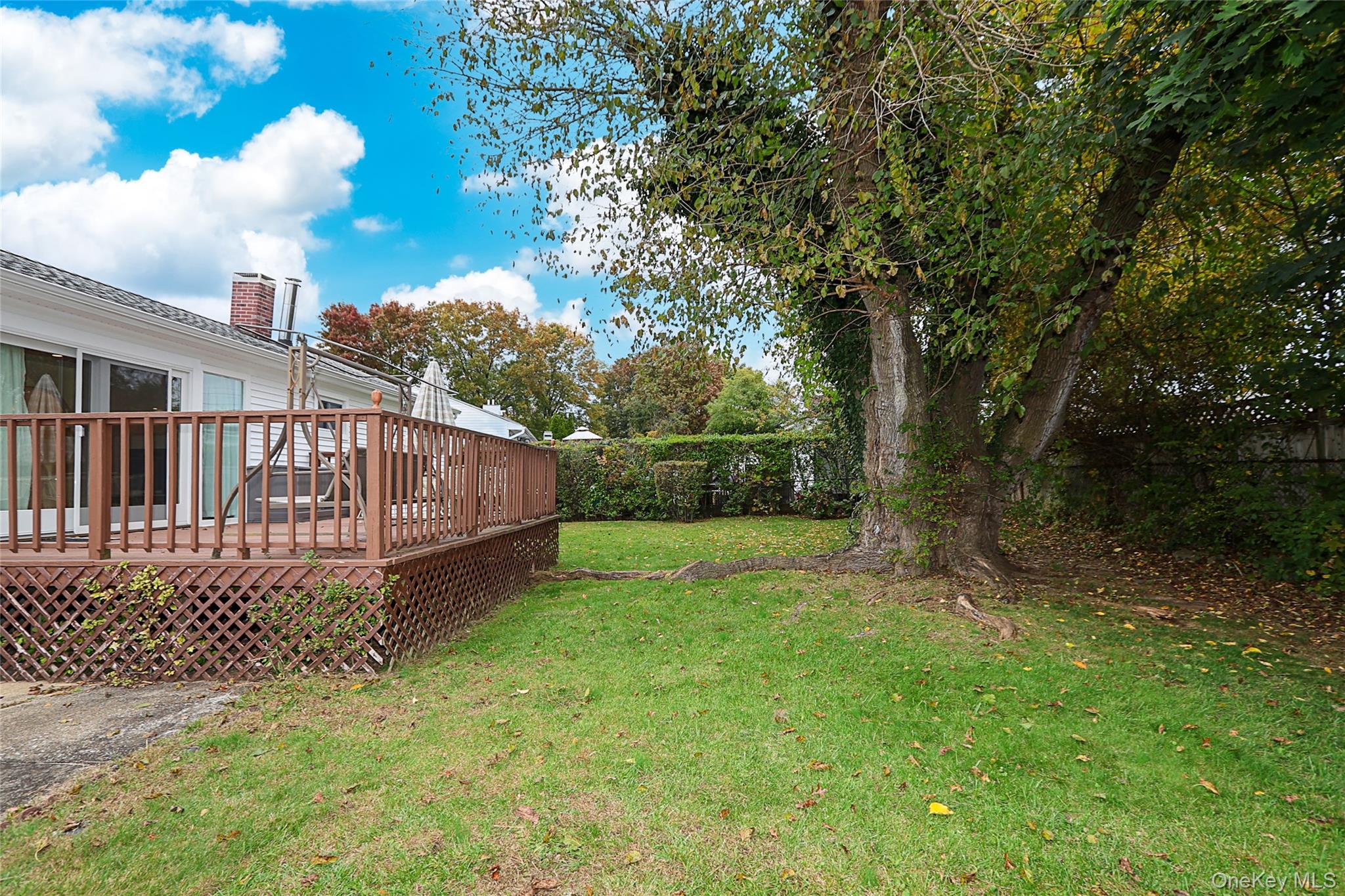 Plainview, New York 11803, United States, 3 Bedrooms Bedrooms, ,1 BathroomBathrooms,Residential,Active,238415