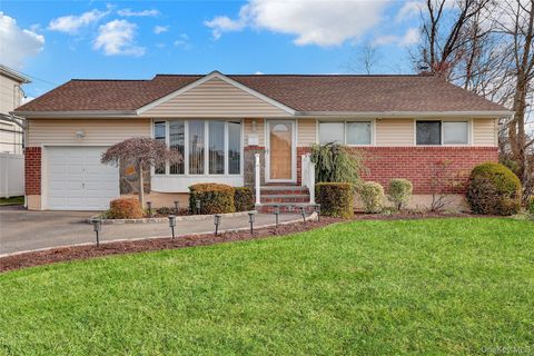46 Kalda Lane Plainview NY 11803