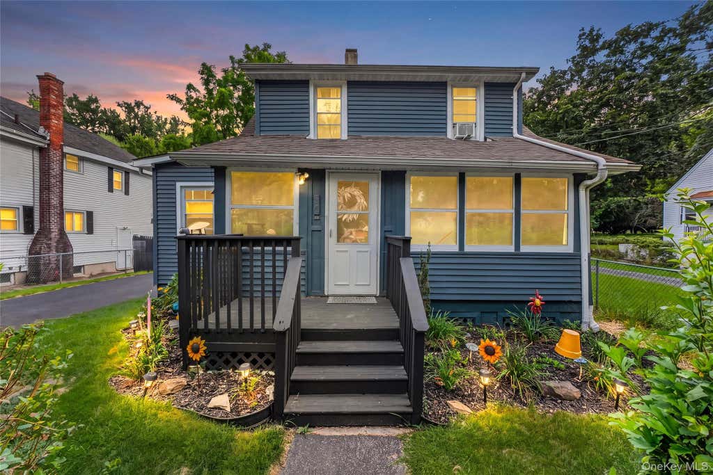 Photo of 30 Glenwood Avenue, Poughkeepsie, NY 12603 (MLS # 1027873)