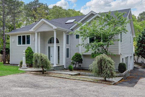Photo of 23 Red Creek Circle, Hampton Bays, NY 11946 (MLS # 930929)