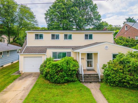 60 Jayson Avenue Great Neck NY 11021