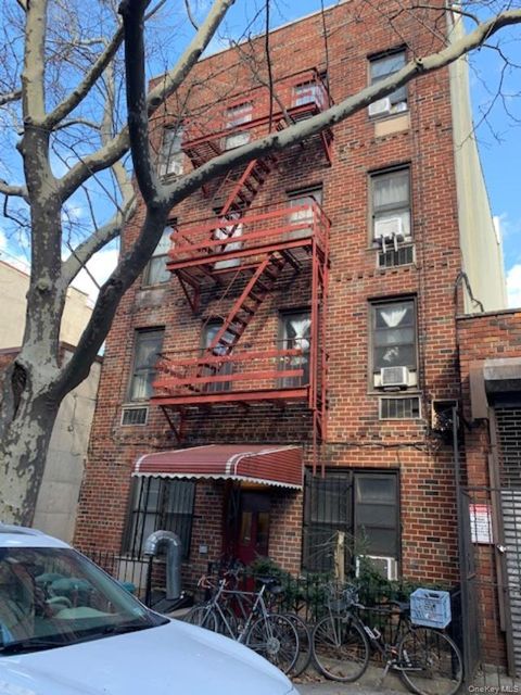 Photo of 105 Luquer Street, Brooklyn, NY 11231 (MLS # 961604)
