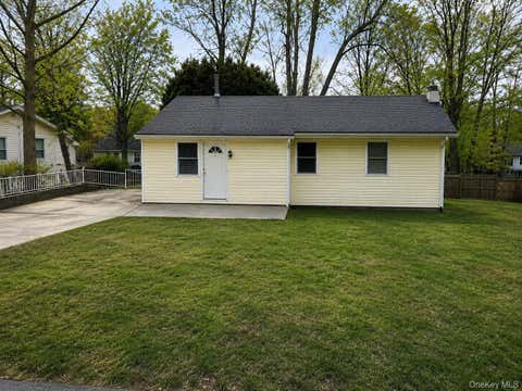 Homes For Sale - 2 Poplar Trail<br/> Monroe, NY 10950
