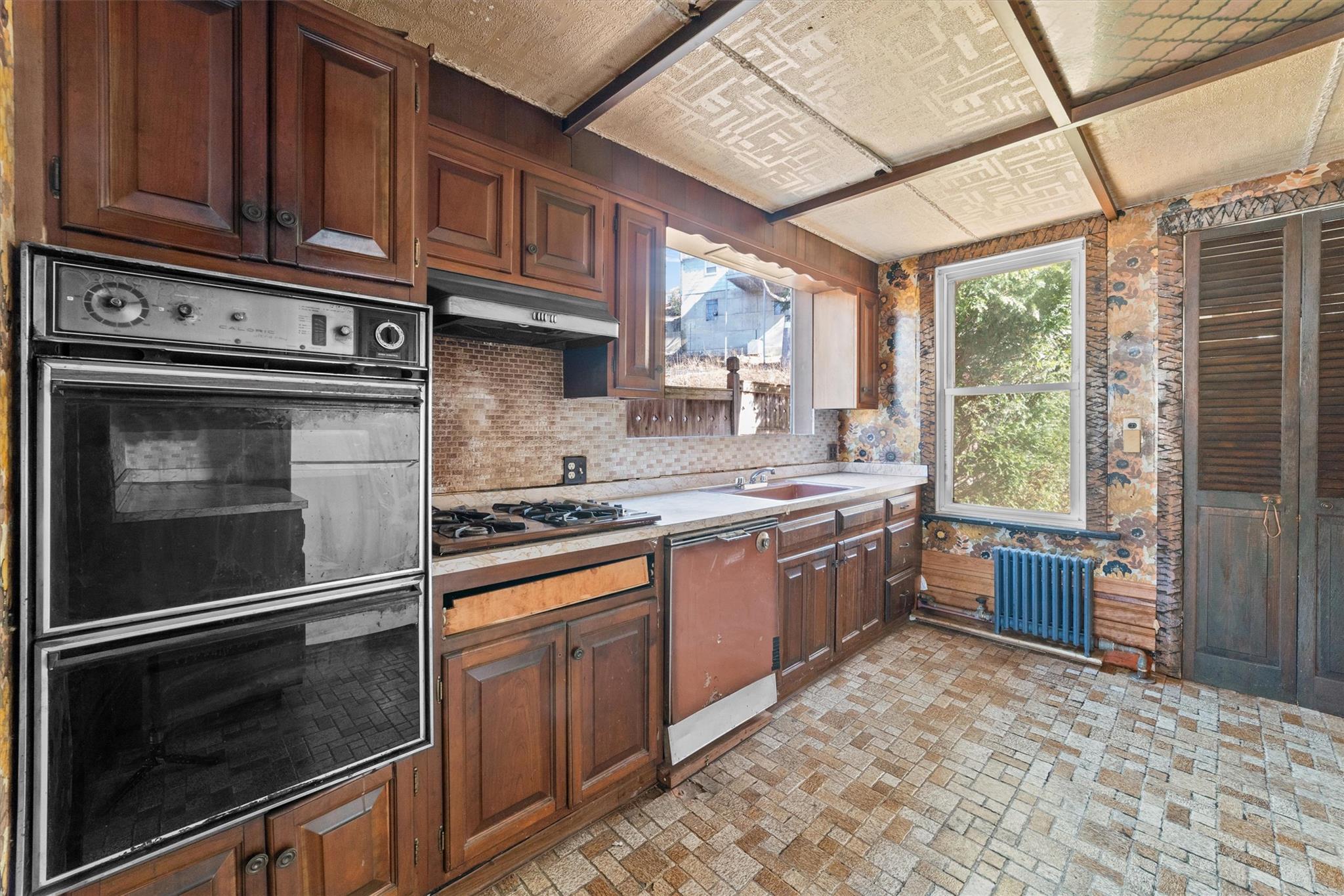 20 Lewis Parkway, Yonkers, New York image 14
