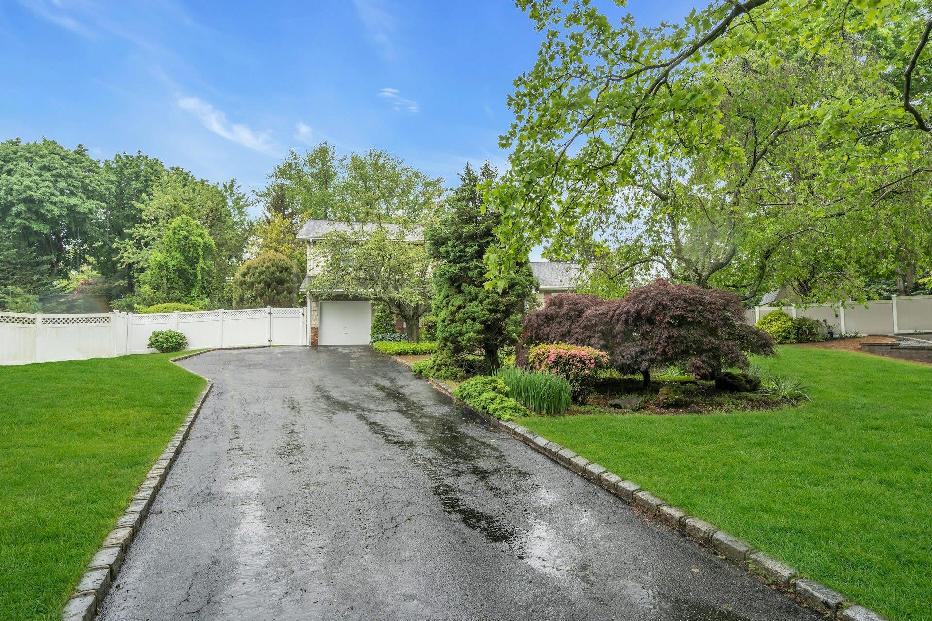 25 Tideway Lane, East Northport, New York image 5