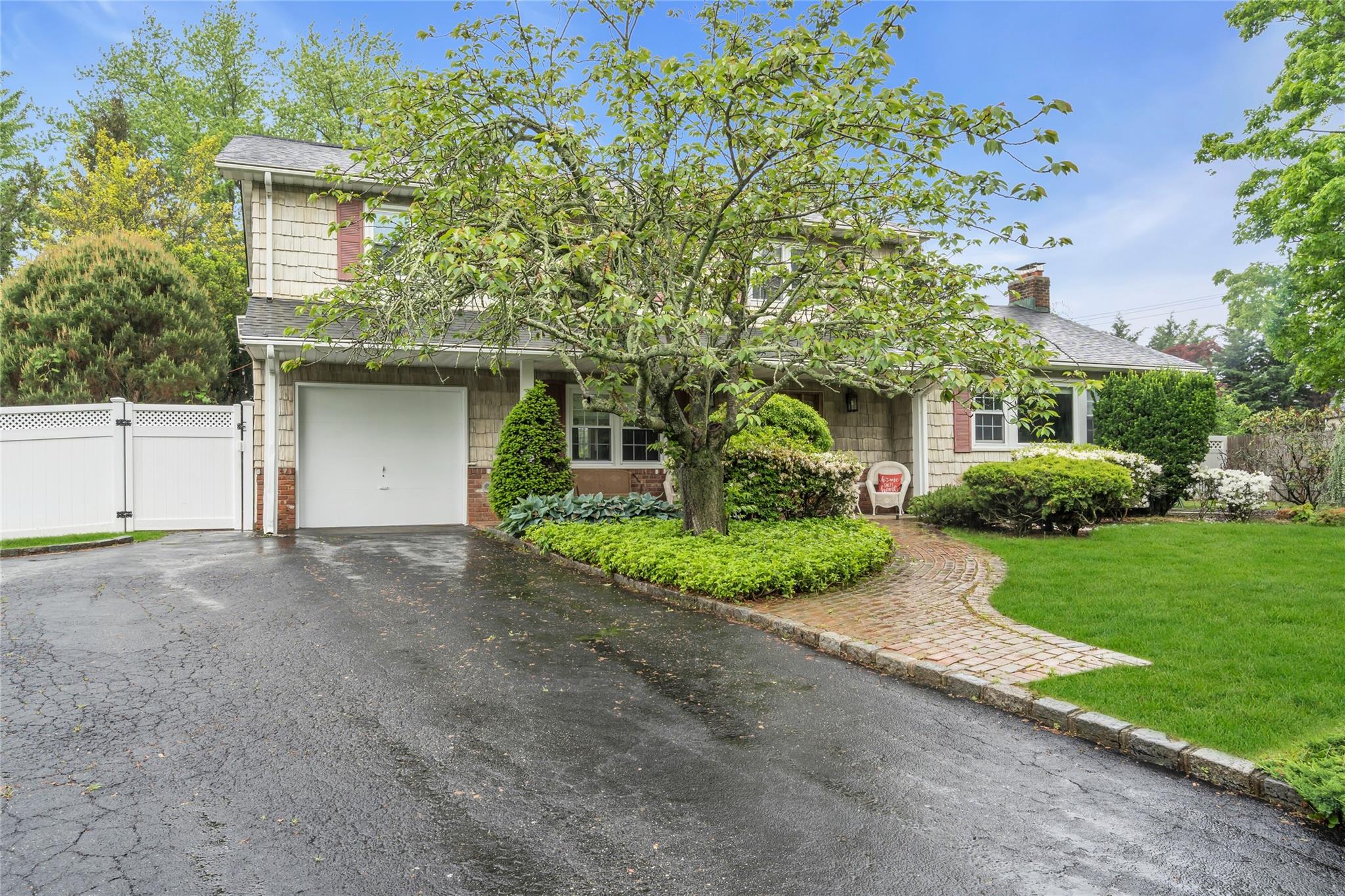 25 Tideway Lane, East Northport, New York image 2