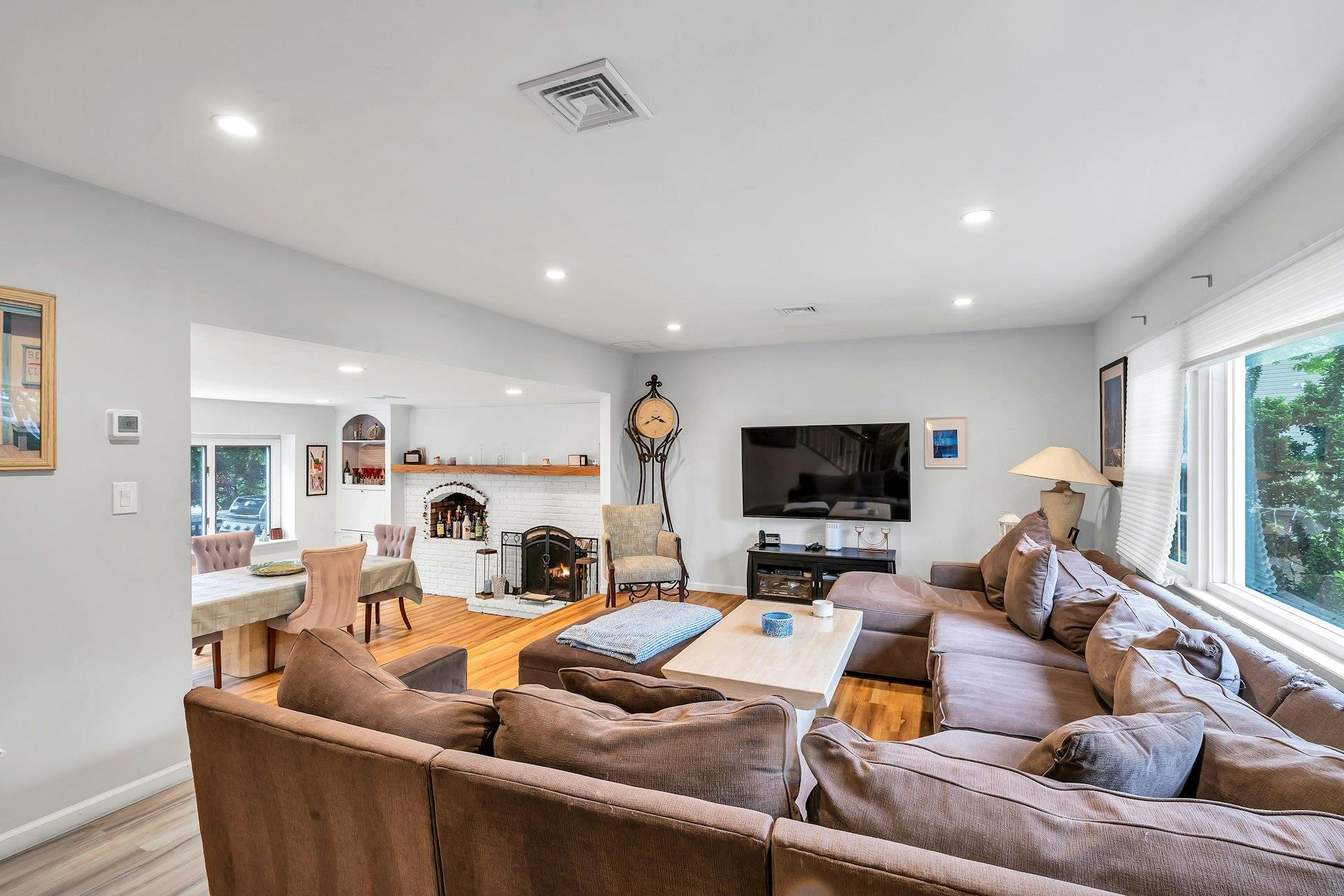 25 Tideway Lane, East Northport, New York image 7
