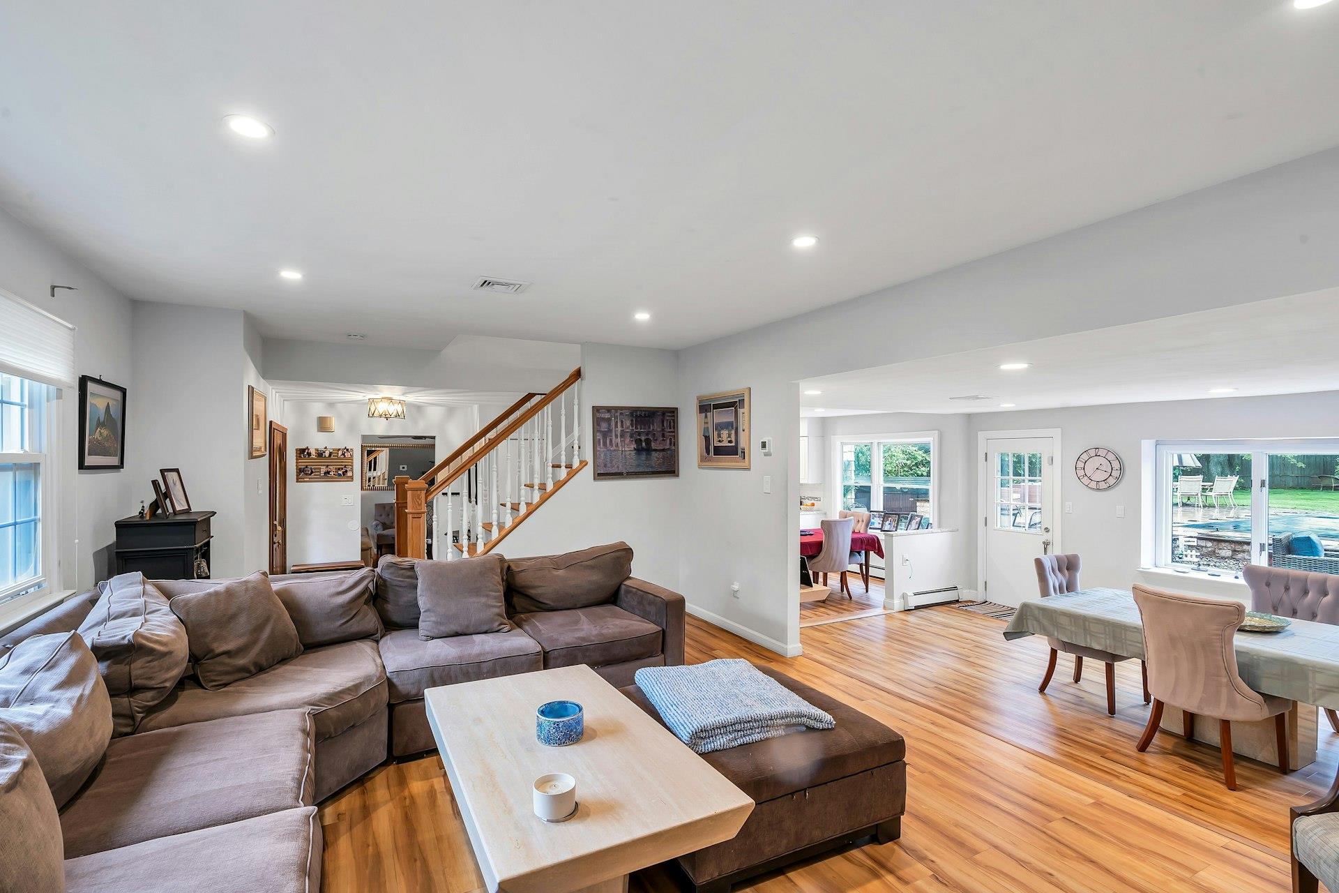 25 Tideway Lane, East Northport, New York image 8