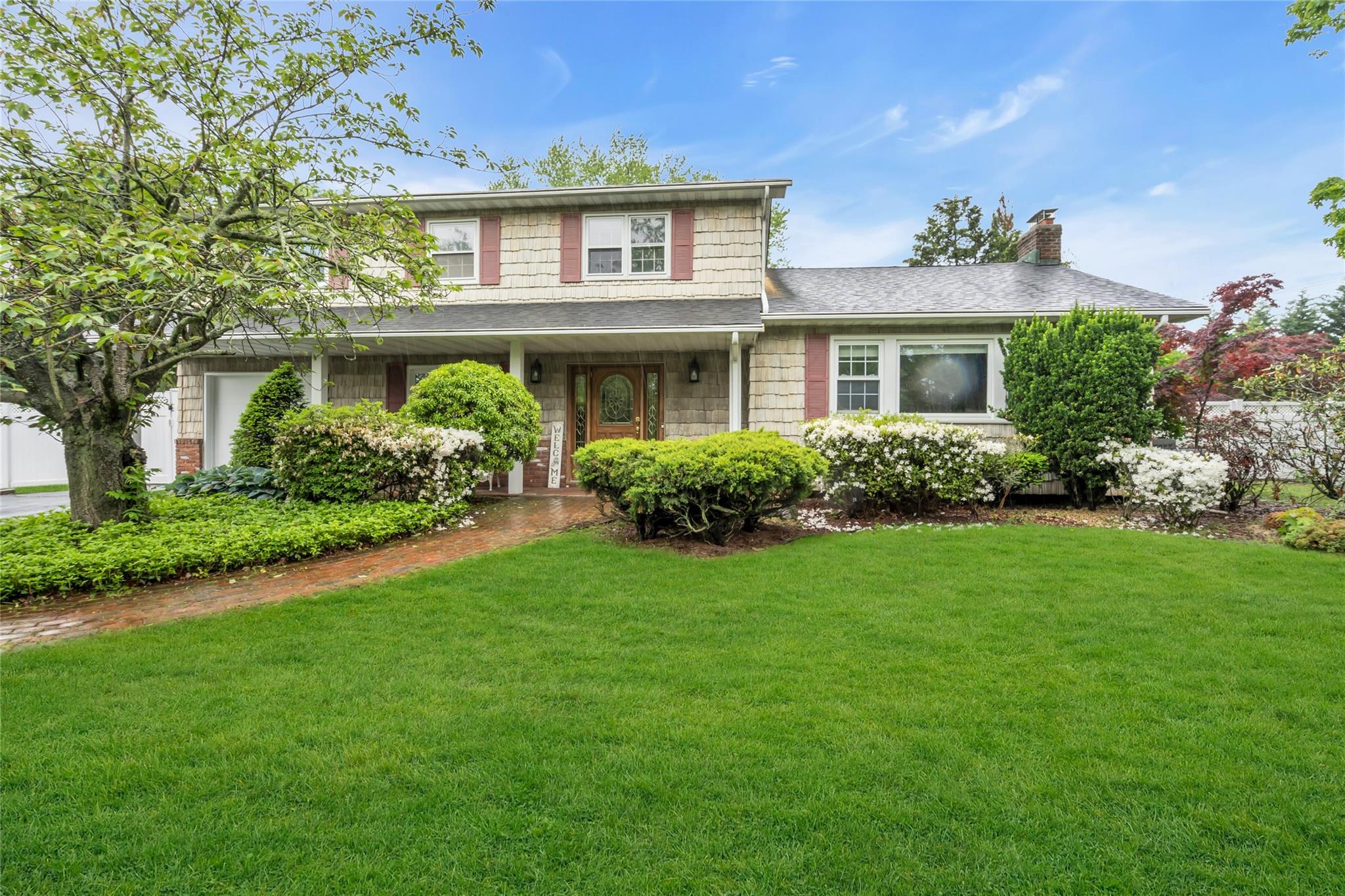 25 Tideway Lane, East Northport, New York image 1