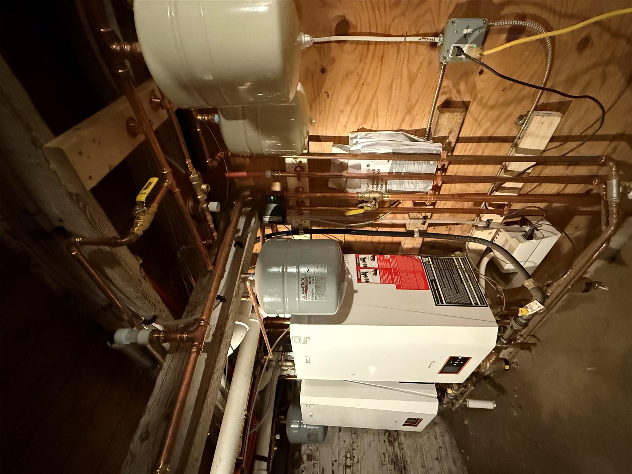 Kingston, New York 12401, United States, 5 Bedrooms Bedrooms, ,2 BathroomsBathrooms,Residential,Active,80509