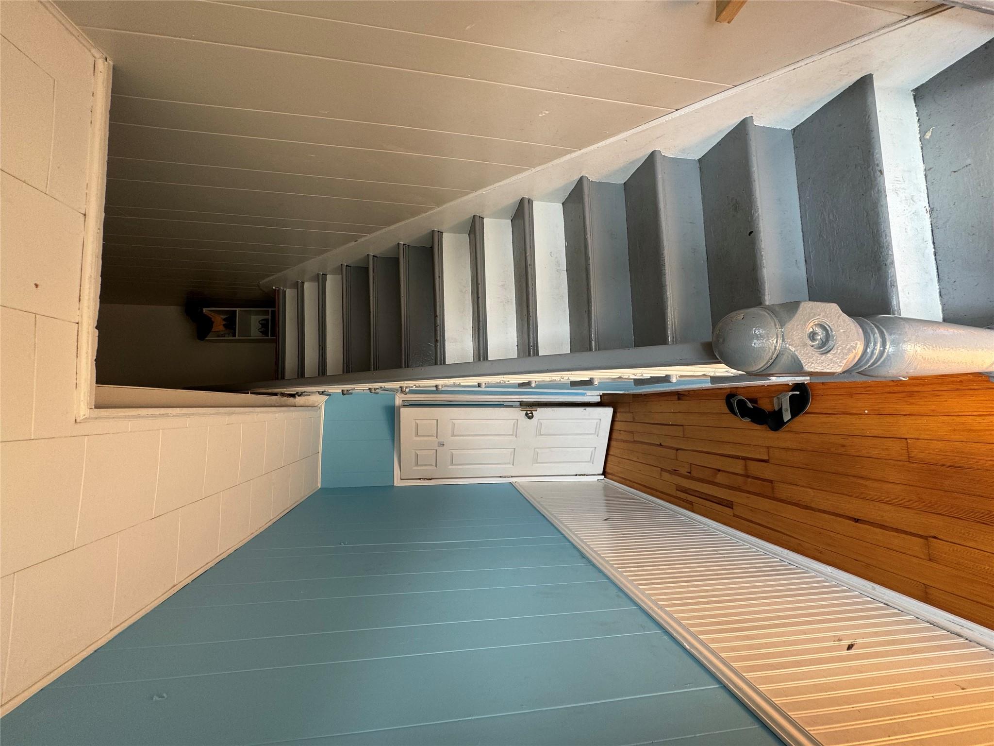 Kingston, New York 12401, United States, 5 Bedrooms Bedrooms, ,2 BathroomsBathrooms,Residential,Active,80509