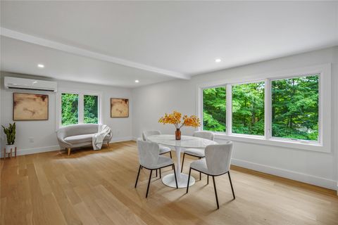 Tiny photo for 10 Wood Dale Avenue, Croton-on-Hudson, NY 10520 (MLS # 890807)