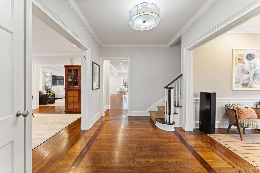 Photo of 326 Heathcote Road, Scarsdale, NY 10583 (MLS # 972017)