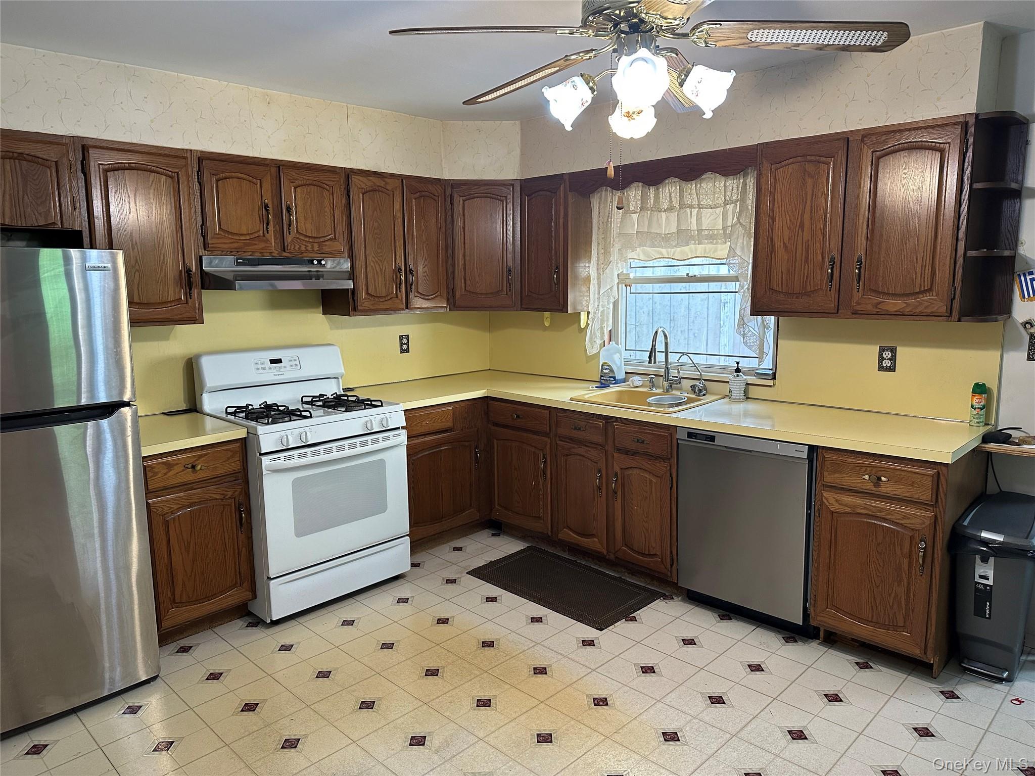 4934 Little Neck Parkway