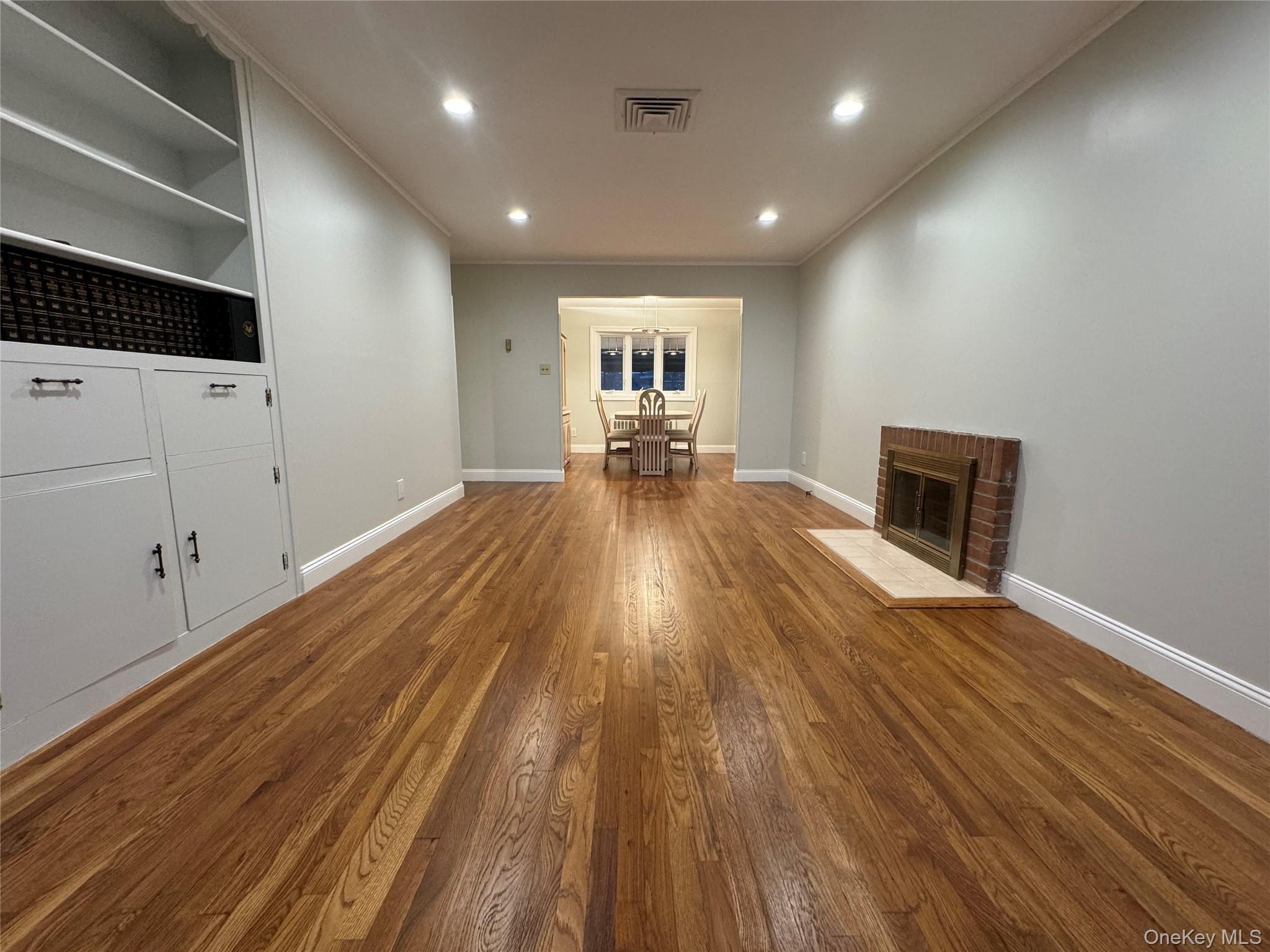 20 Gainsboro Lane