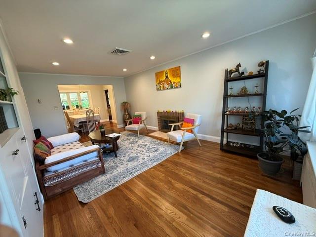 20 Gainsboro Lane