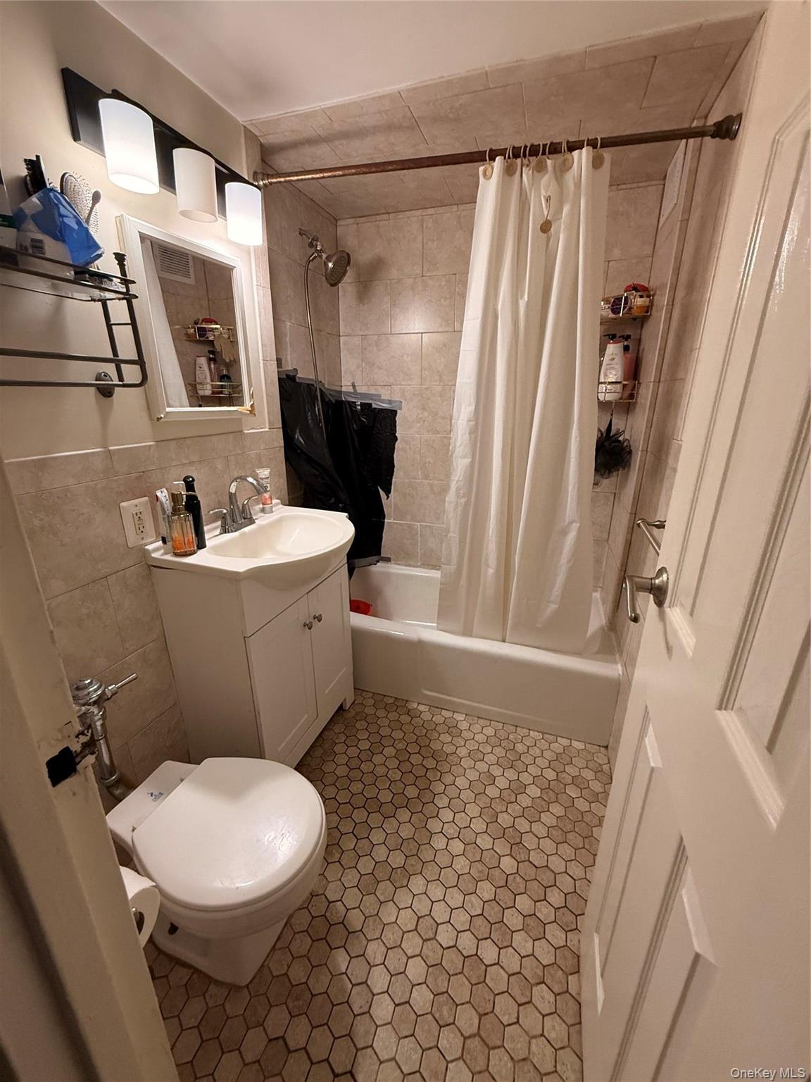 510 Midland Avenue 2C