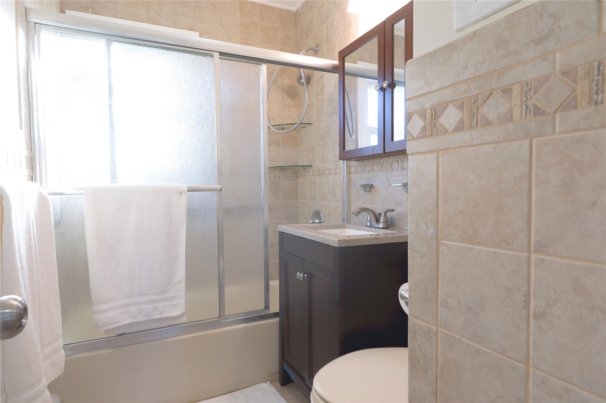 2114 Julia Goldbach Avenue, Ronkonkoma, New York image 10