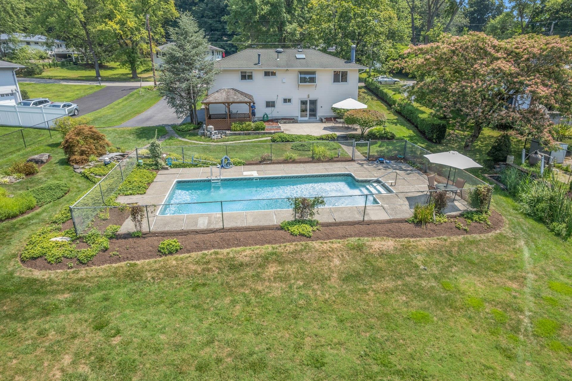 4 Redway Road
