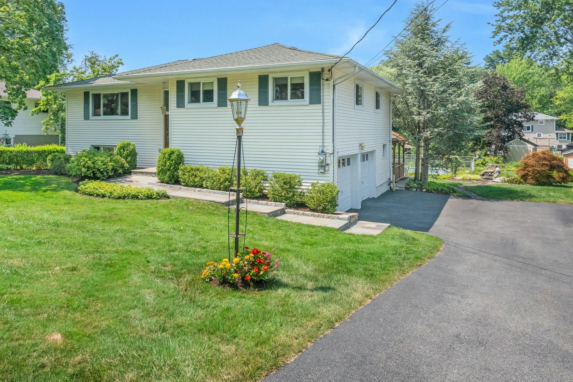 4 Redway Road
