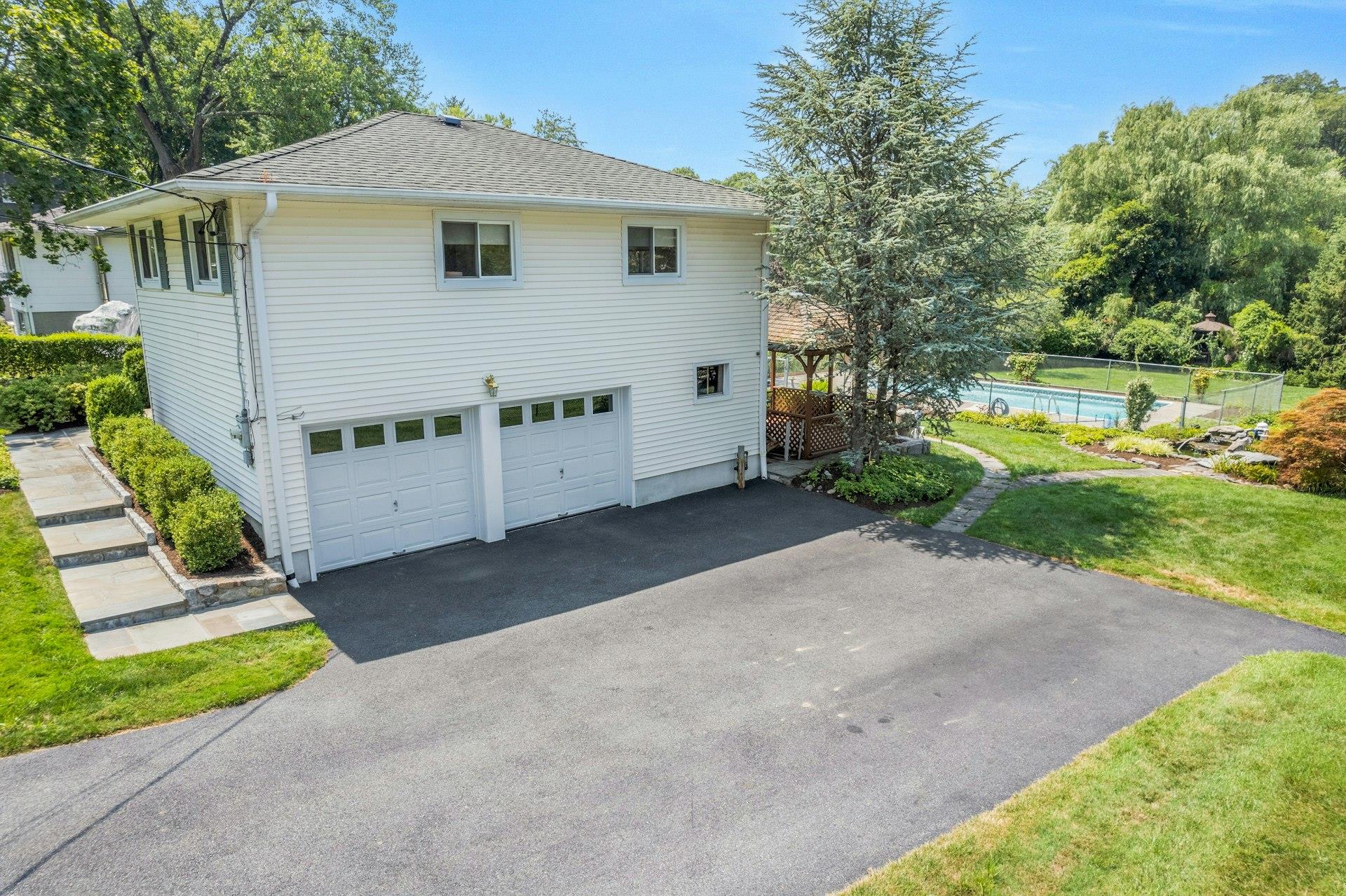 4 Redway Road