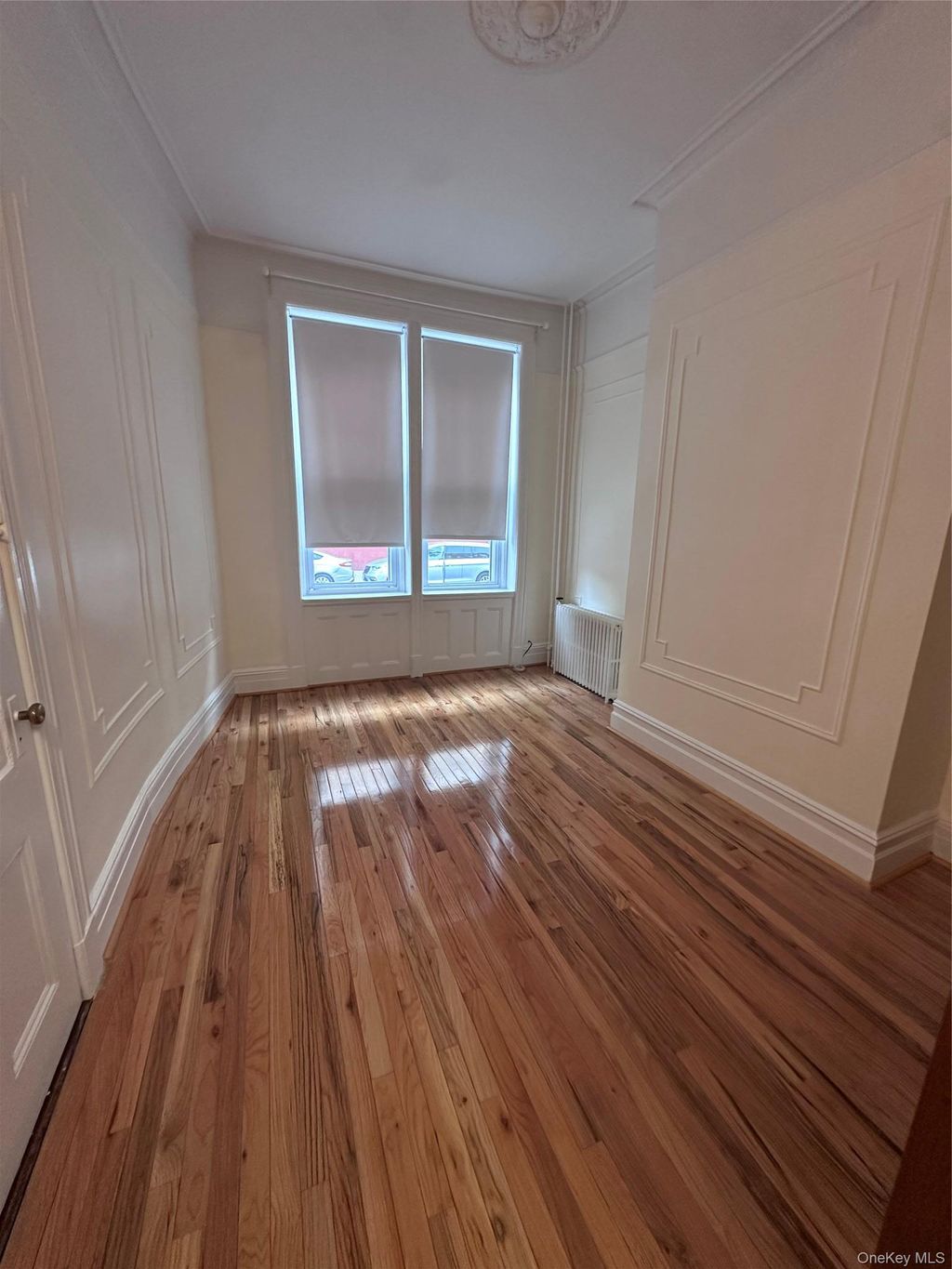 Photo of 1939 Gates Avenue, Ridgewood, NY 11385 (MLS # 986354)