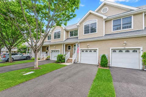 Condo For Sale - 66 Brianna Drive<br/> East Setauket, NY 11733