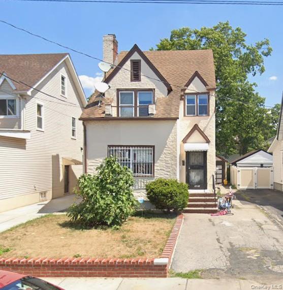 8515 151st Street 3rd fl