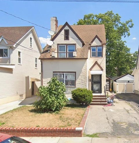 Multifamily For Rent - 8515 151st Street #3RD FL<br/> Jamaica, NY 11432