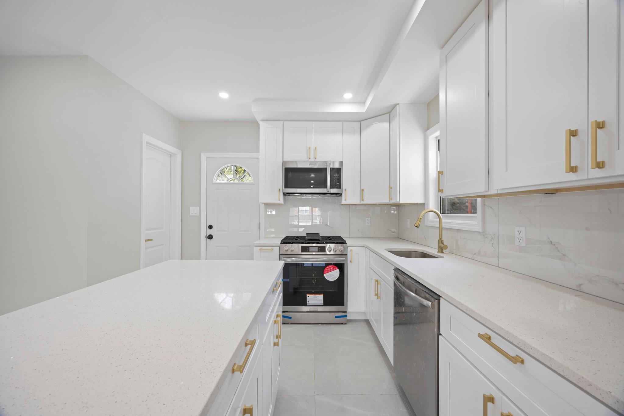 Property for Sale at William Place, Bronx, New York - Bedrooms: 4 
Bathrooms: 4 
Rooms: 15  - $879,000