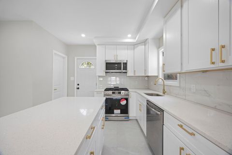 MLS: 853283