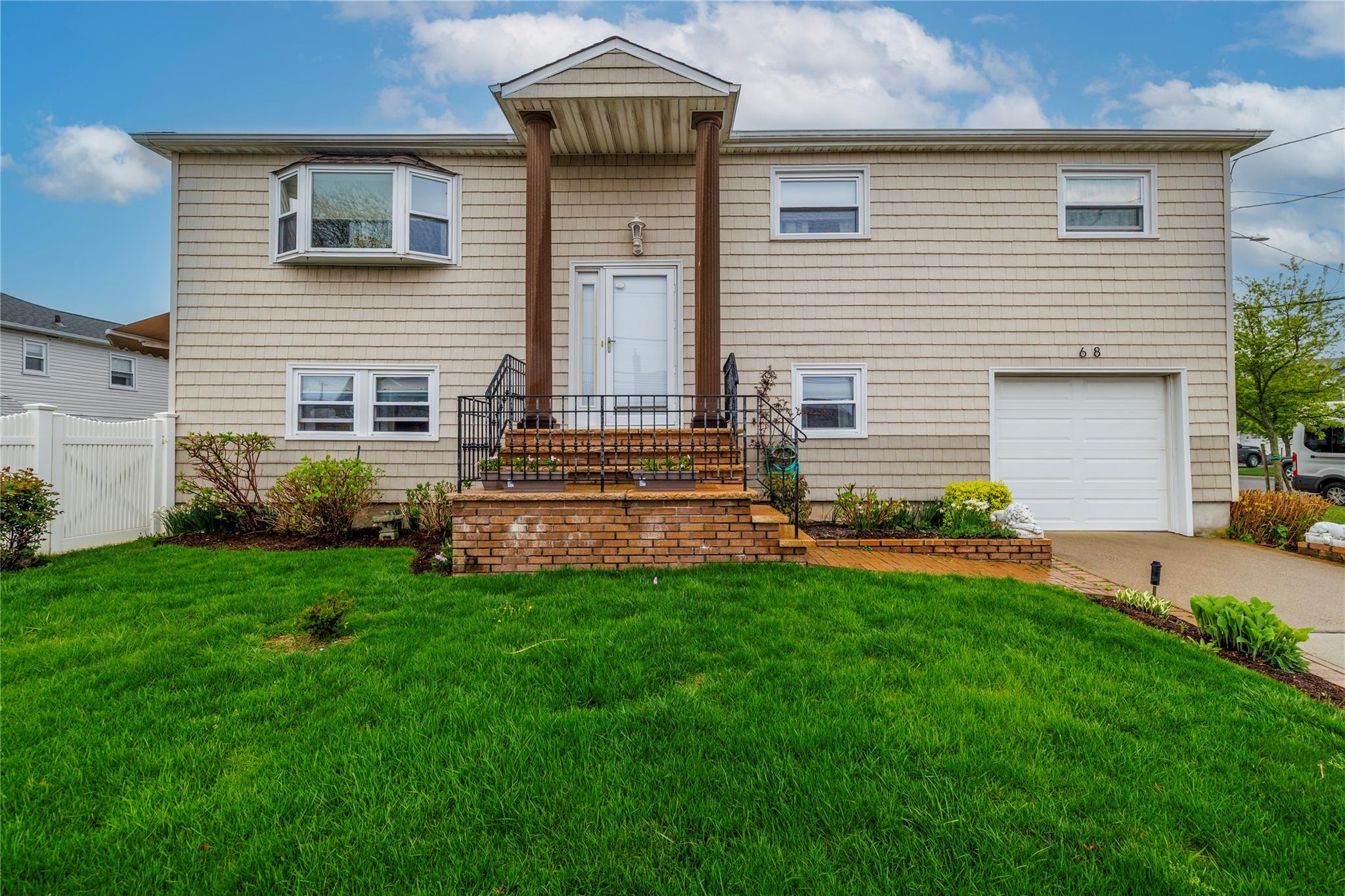 68 Lincoln Avenue, Island Park, New York image 1
