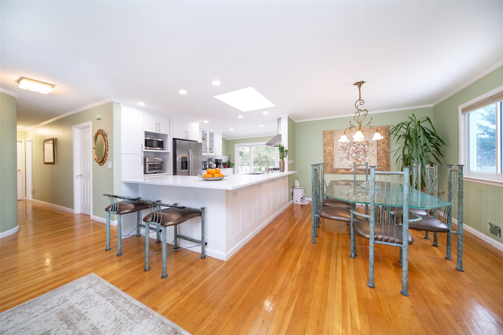 24 Delaware Avenue, Jericho, New York image 2