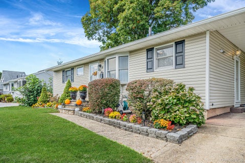 Photo of 11 Langdon Street, Islip, NY 11751 (MLS # 1062884)