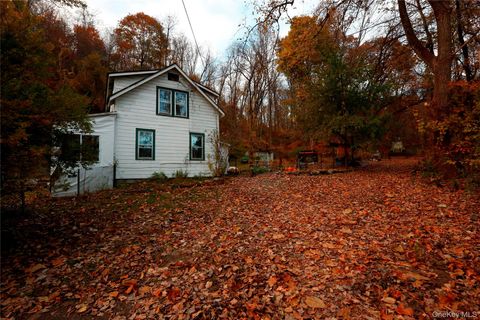 17 Hardenburgh Lane Rosendale Rosendale NY 12472