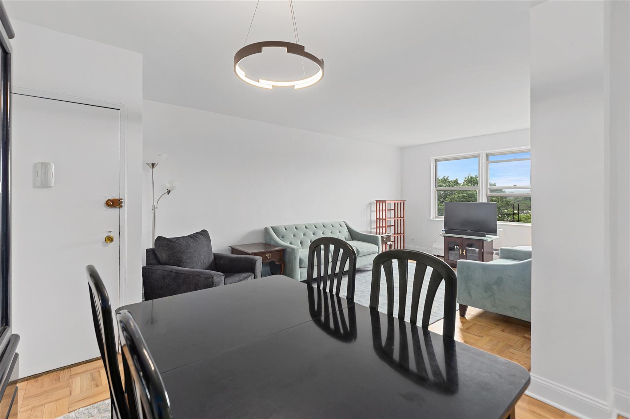 Property for Sale at Fieldston Road 77, Bronx, New York - Bedrooms: 2 
Bathrooms: 1 
Rooms: 4  - $285,000