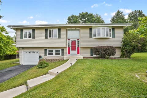 Homes For Sale - 5 Walnut Court<br/> Goshen, NY 10924