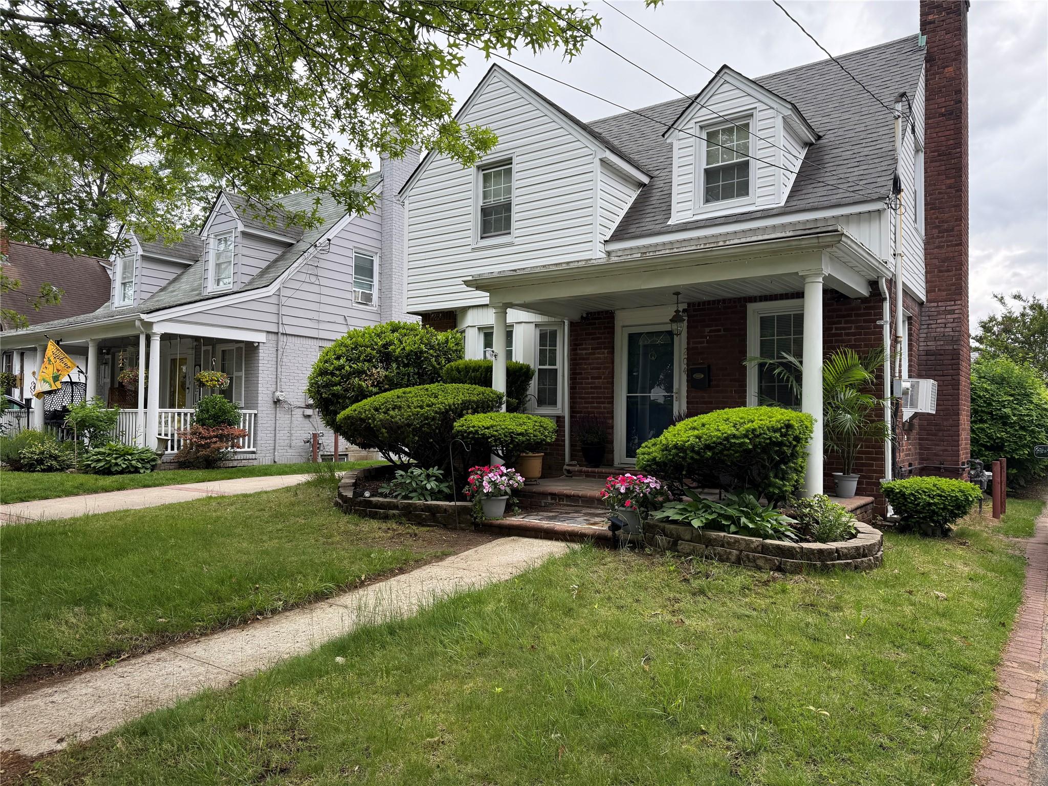 204 N Grove Street, Valley Stream, New York image 3