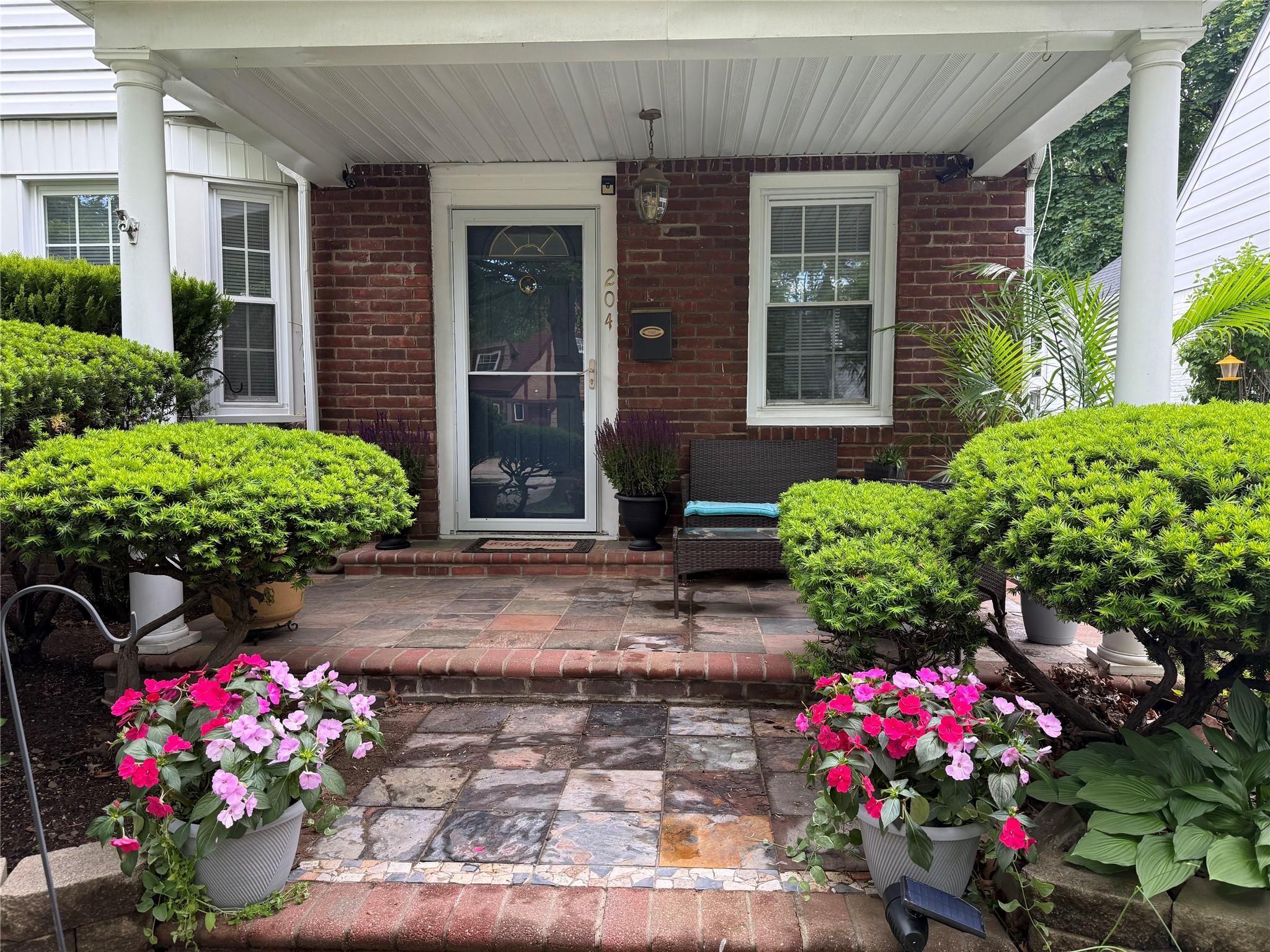204 N Grove Street, Valley Stream, New York image 1