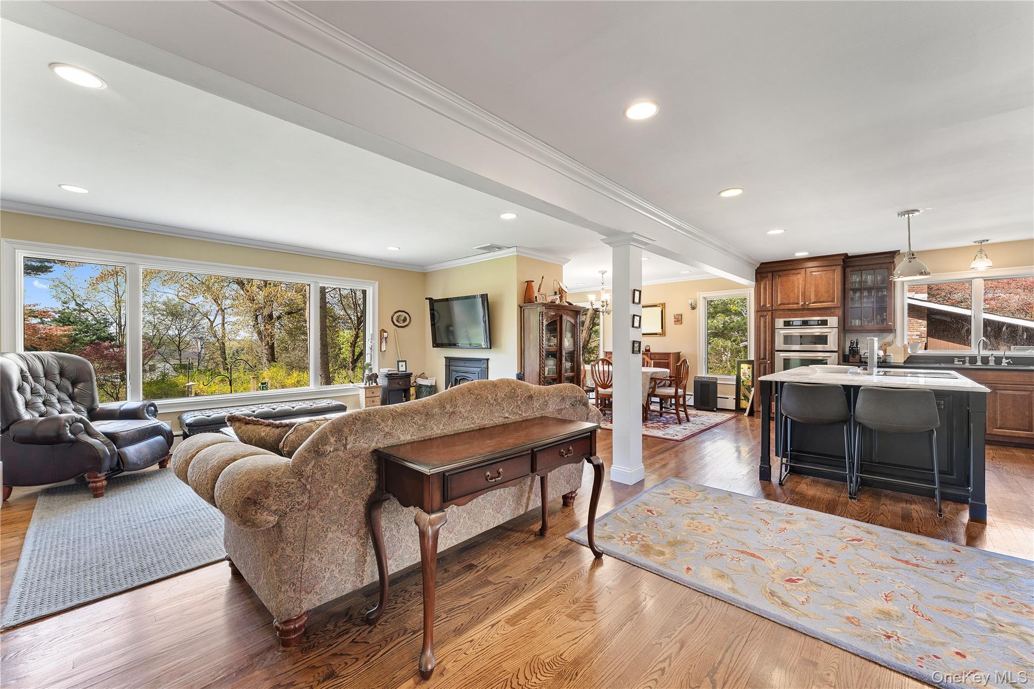 8 Riverview Farm Road