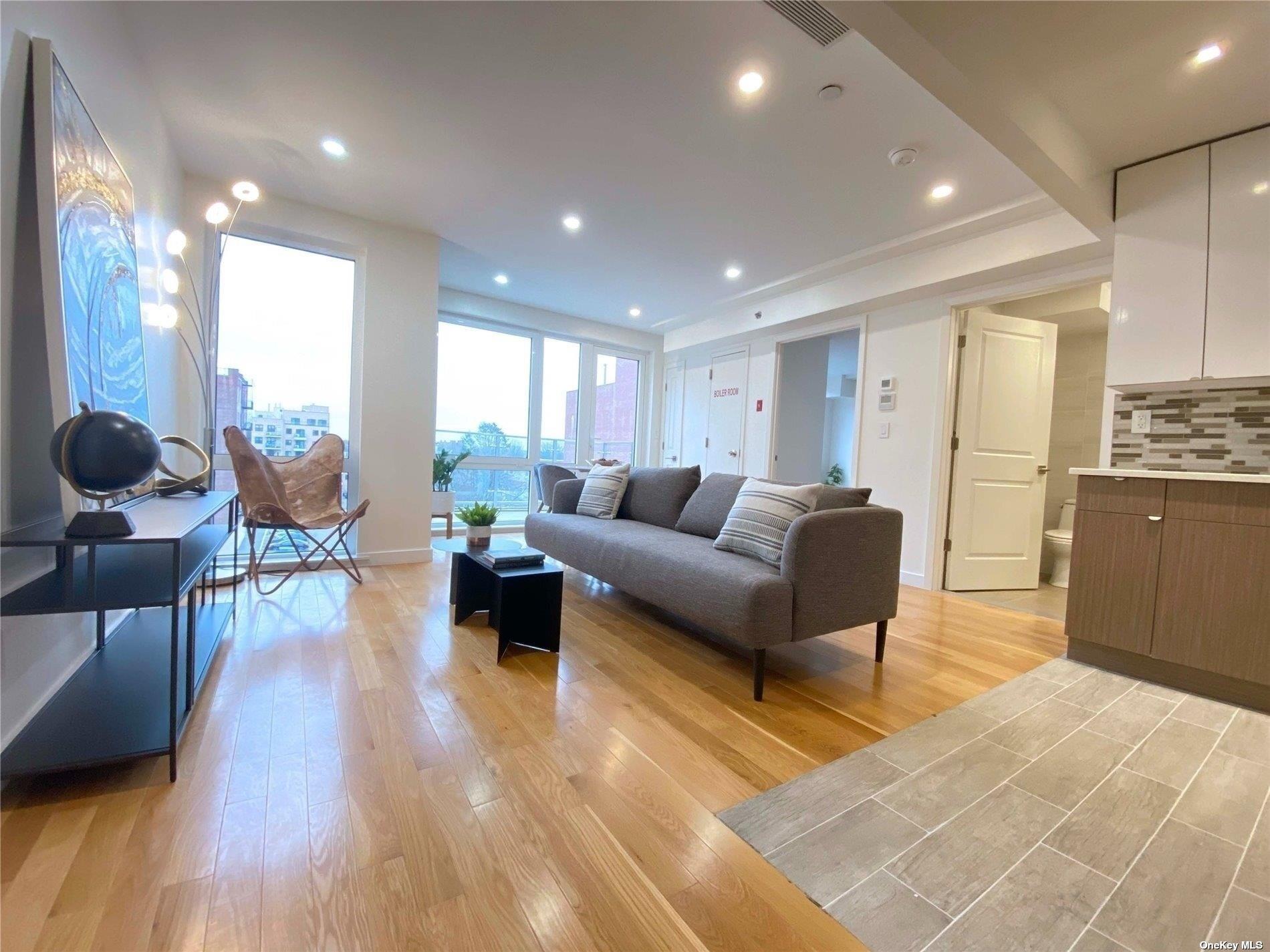42-23 Parsons Boulevard #3B, Flushing, New York image 5