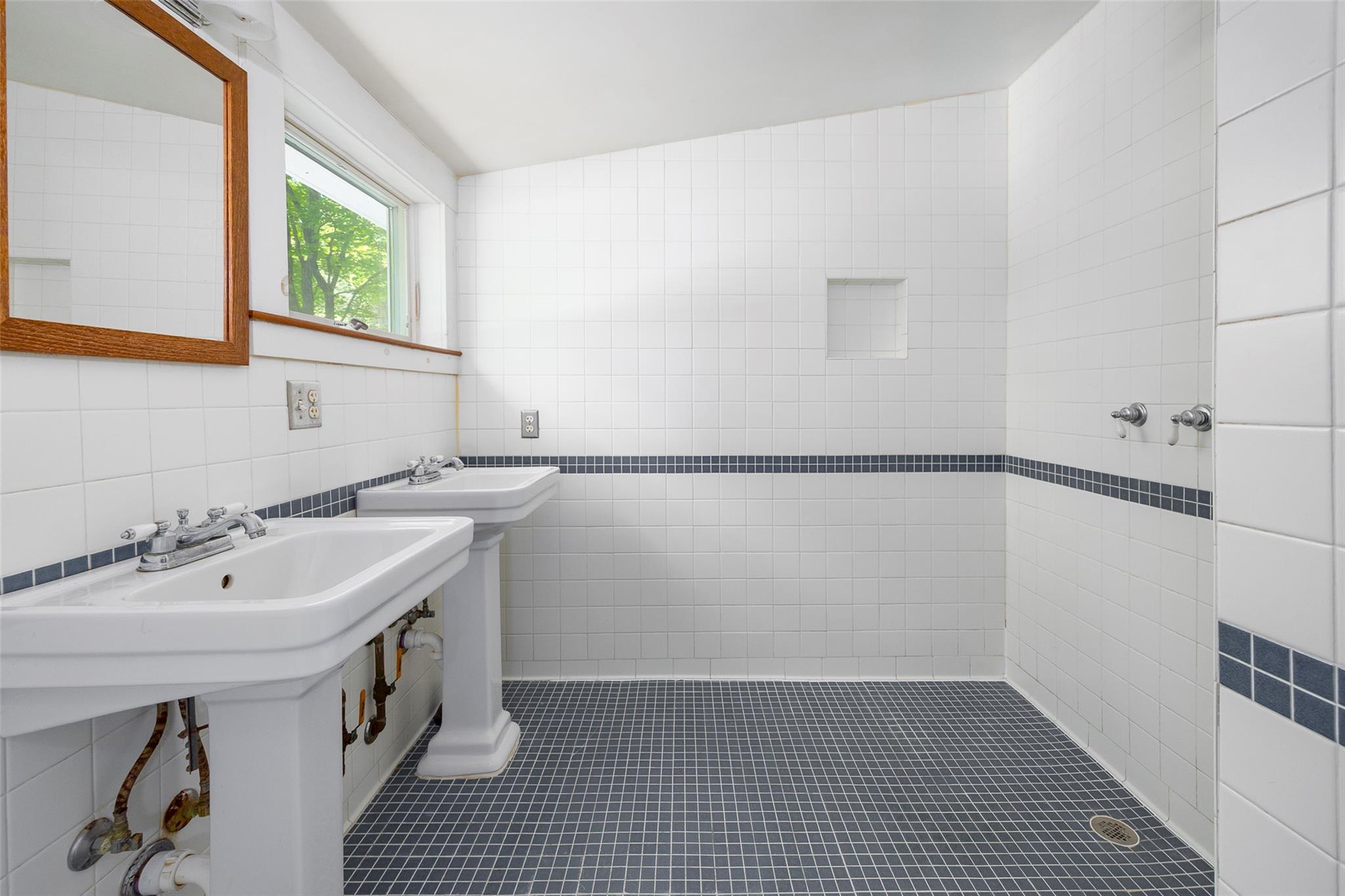 107 Near Road, Red Hook, New York image 39