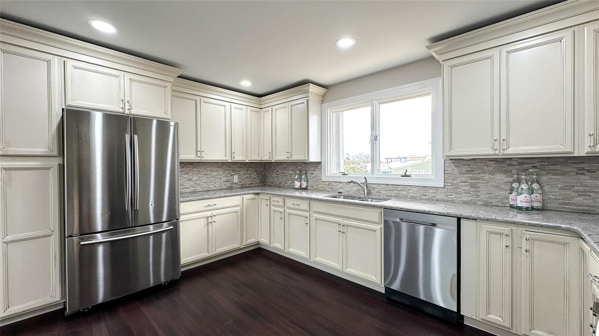 102 Surf Road, Lindenhurst, New York image 5