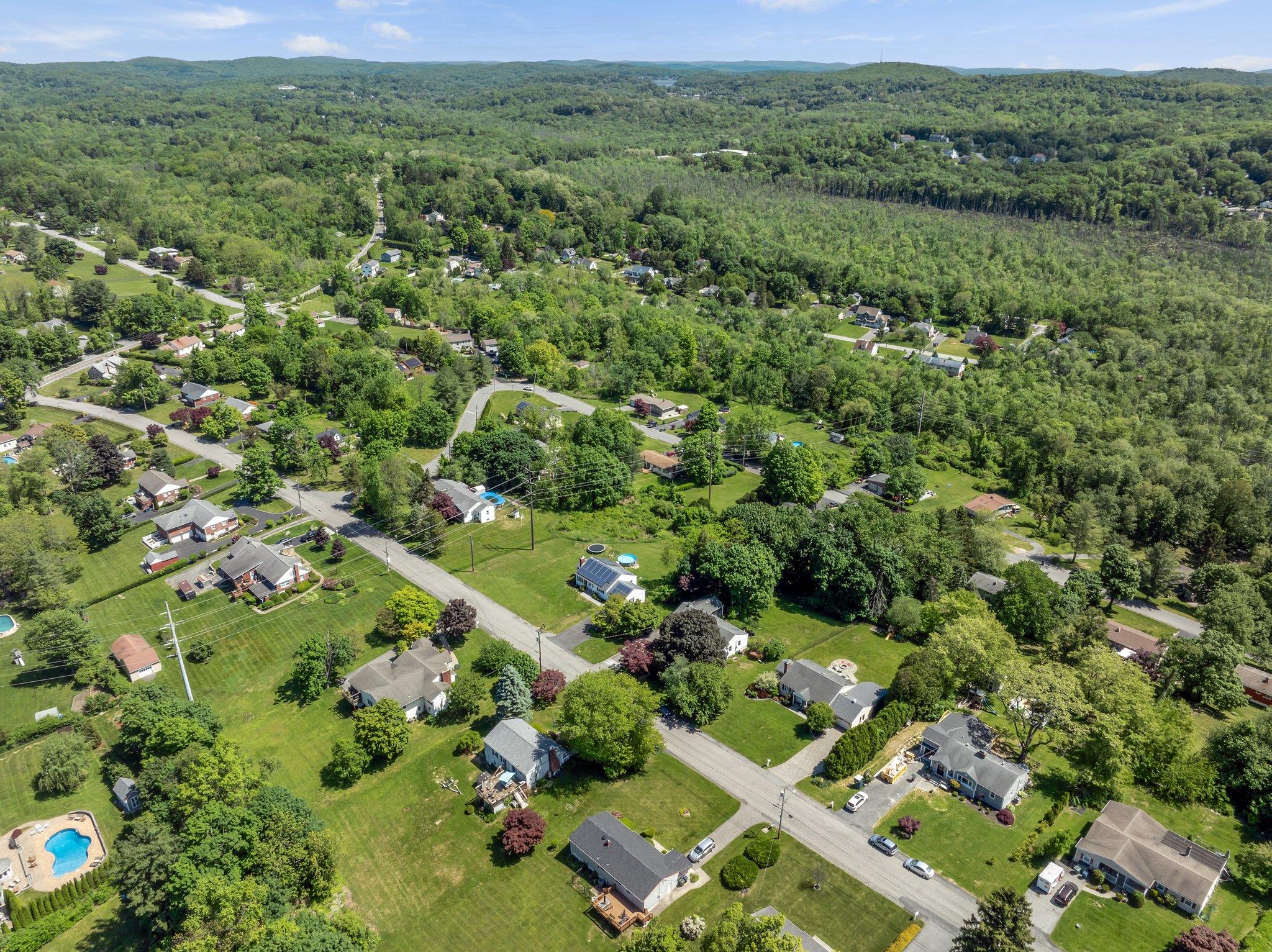 21 Boniello Drive, Mahopac, New York image 38
