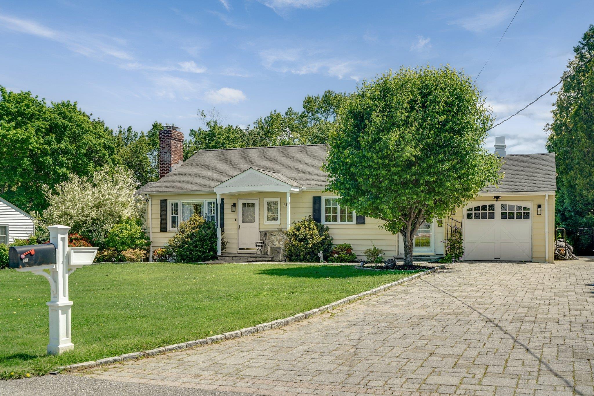 21 Boniello Drive, Mahopac, New York image 2