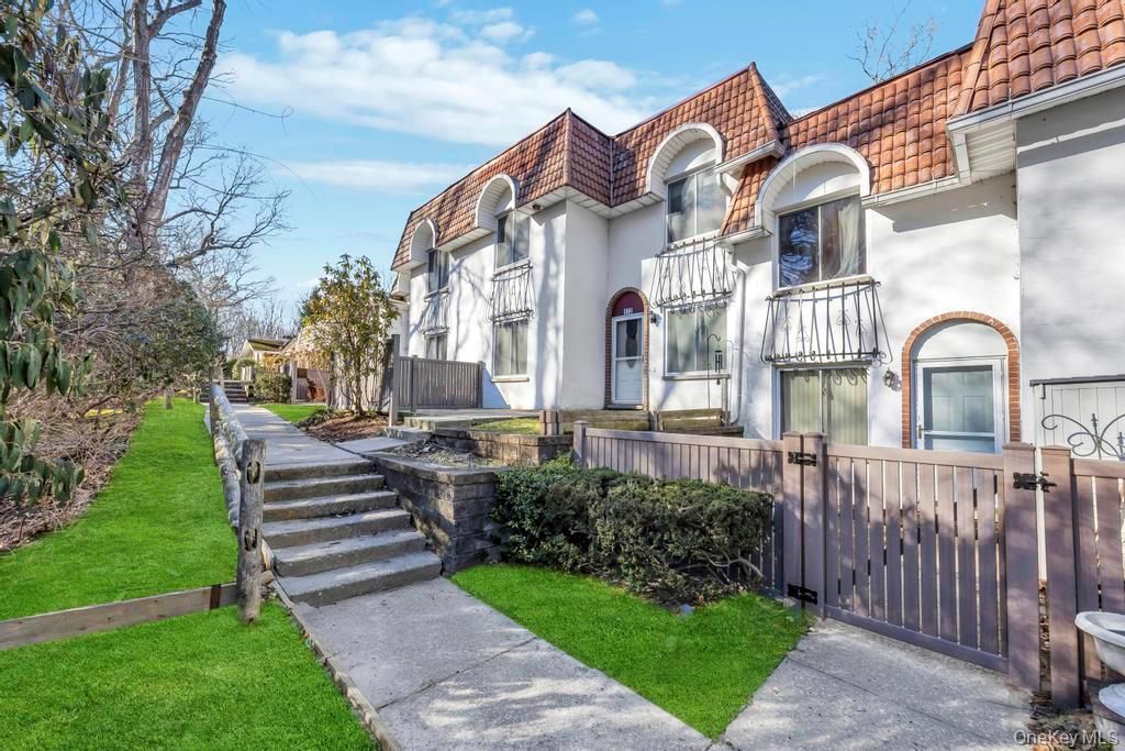 Photo of 172 Skyline Drive, Coram, NY 11727 (MLS # 952317)