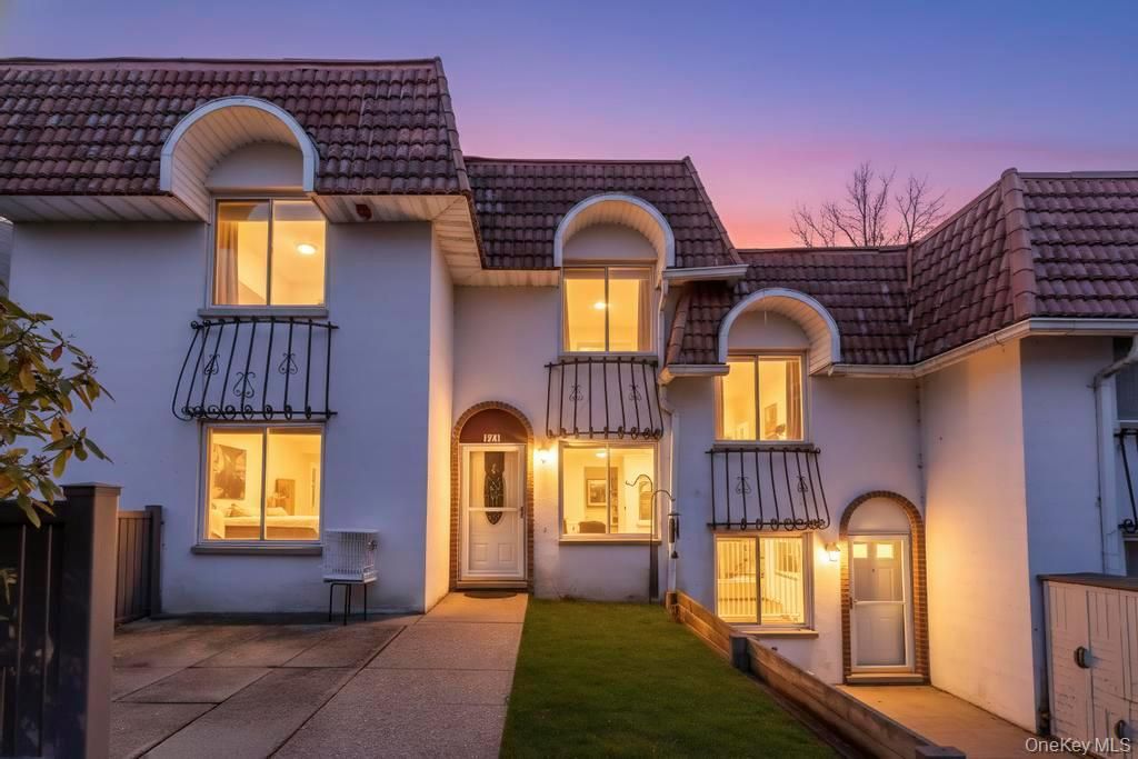 Photo of 172 Skyline Drive, Coram, NY 11727 (MLS # 952317)